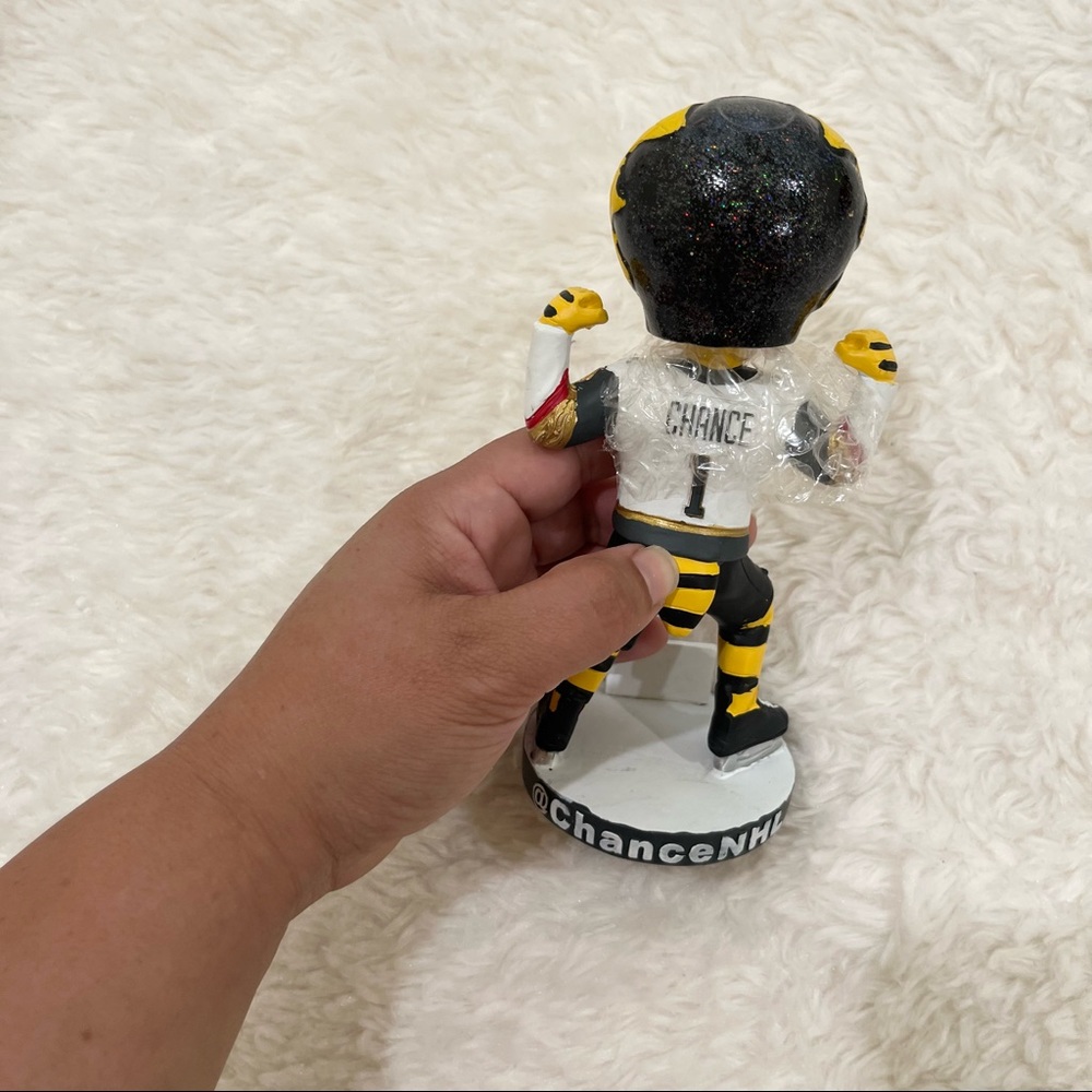 LAS VEGAS GOLDEN KNIGHTS CHANCE BOBBLEHEAD SGA MASCOT 2018 INAUGURAL SEASON - Picture 8 of 8